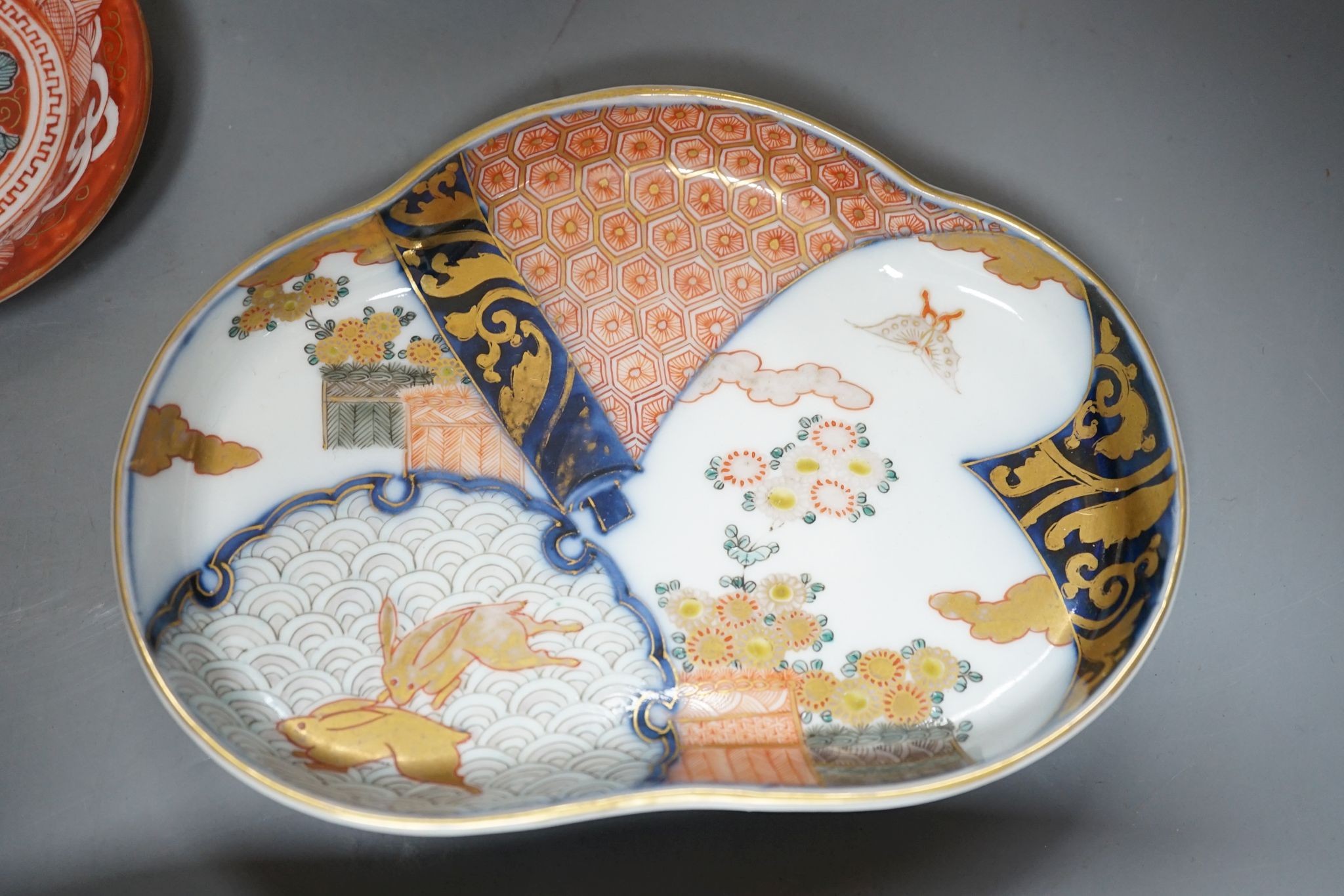 Two Japanese porcelain dishes and three other items (5)